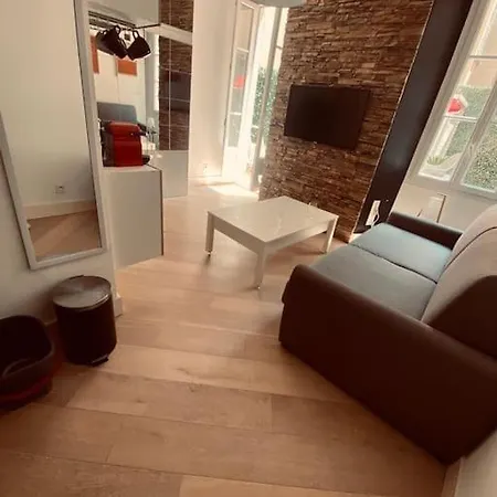 Studio Avec Terrasse En Plein Centre De شقة